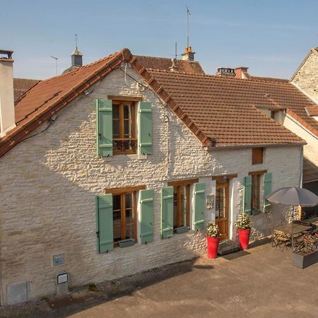 Aupres Du Chateau Tanlay Bagian luar foto
