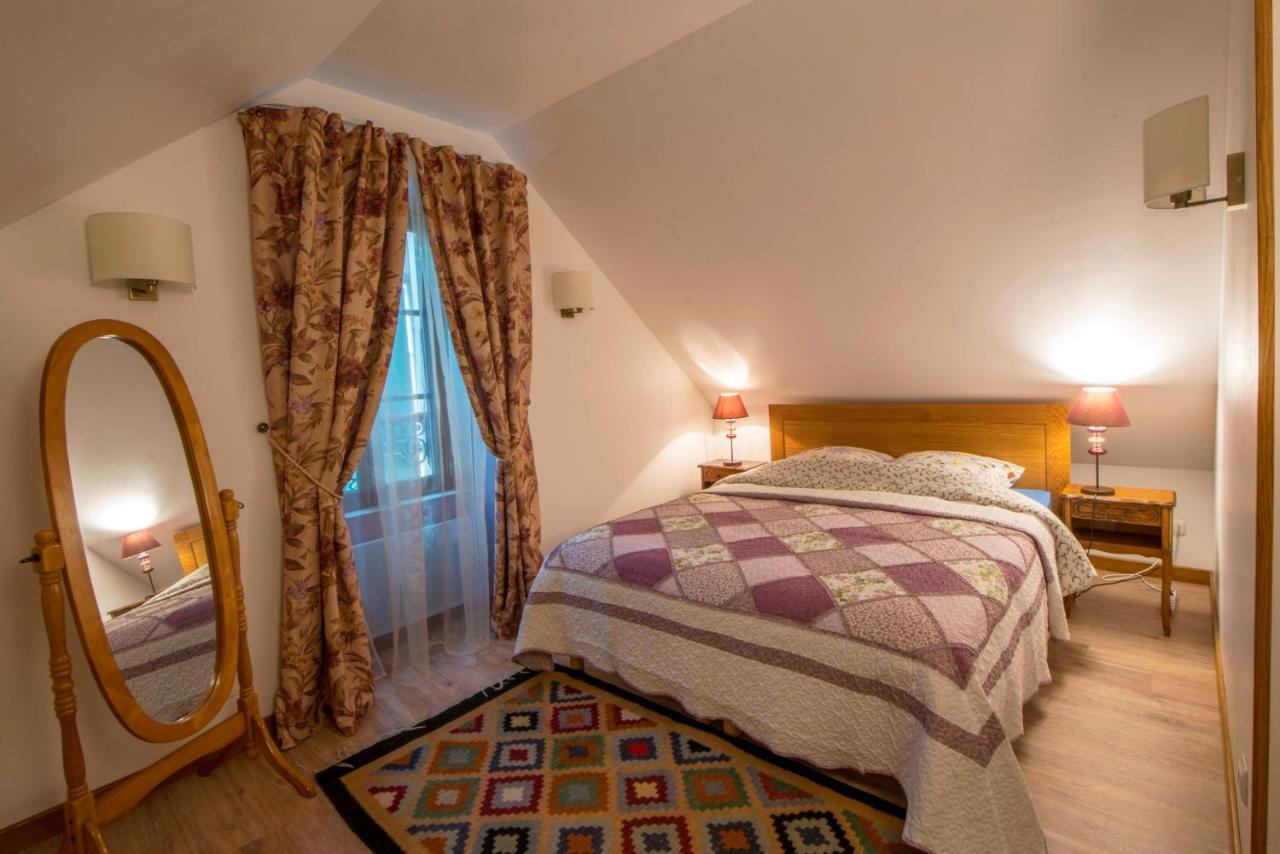 Aupres Du Chateau Tanlay Bagian luar foto